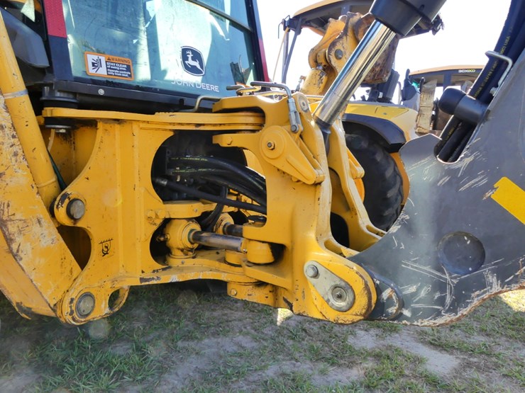 deere-410l-image-10