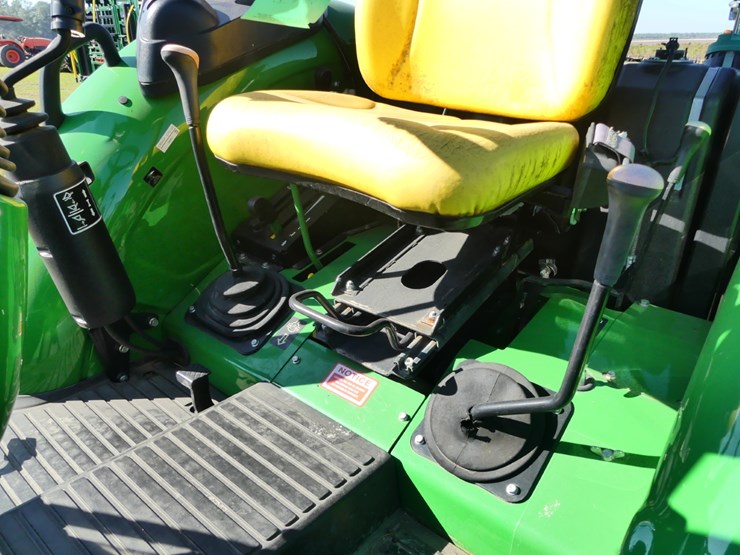 2022-john-deere-5055e-image-14