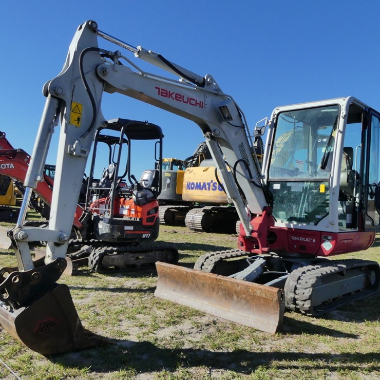TAKEUCHI TB235-2