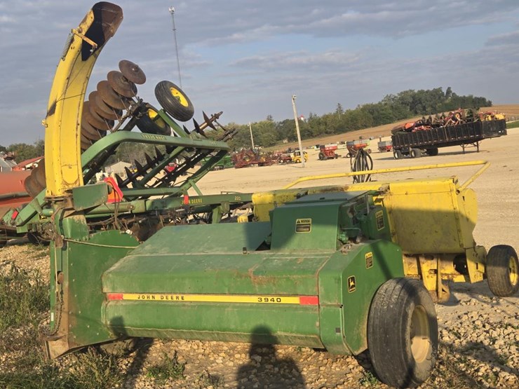 john-deere-3940-image-9