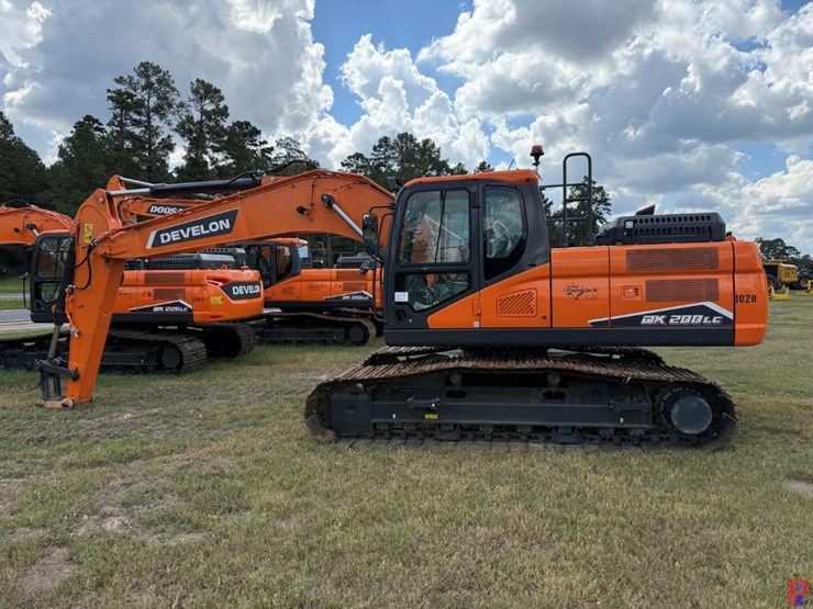 2024-develon-dx200lc-7-image-1