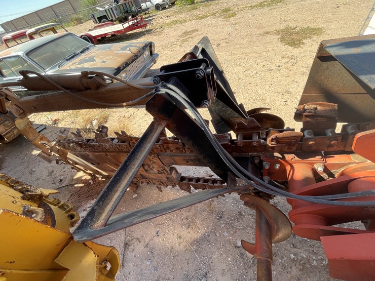 ditch-witch-7610-image-9