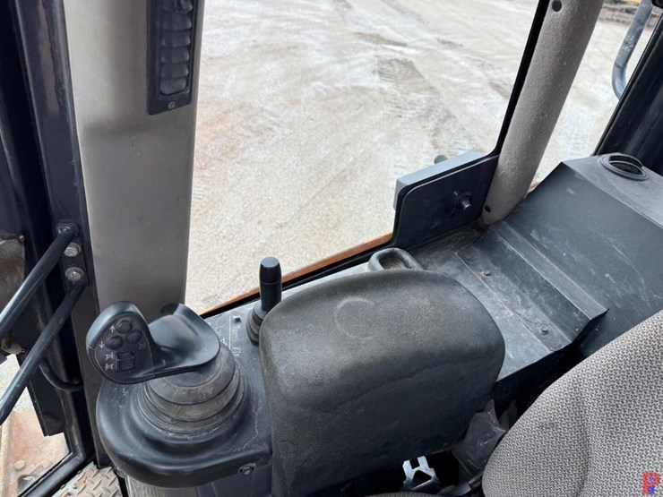 2014-case-2050m-image-16