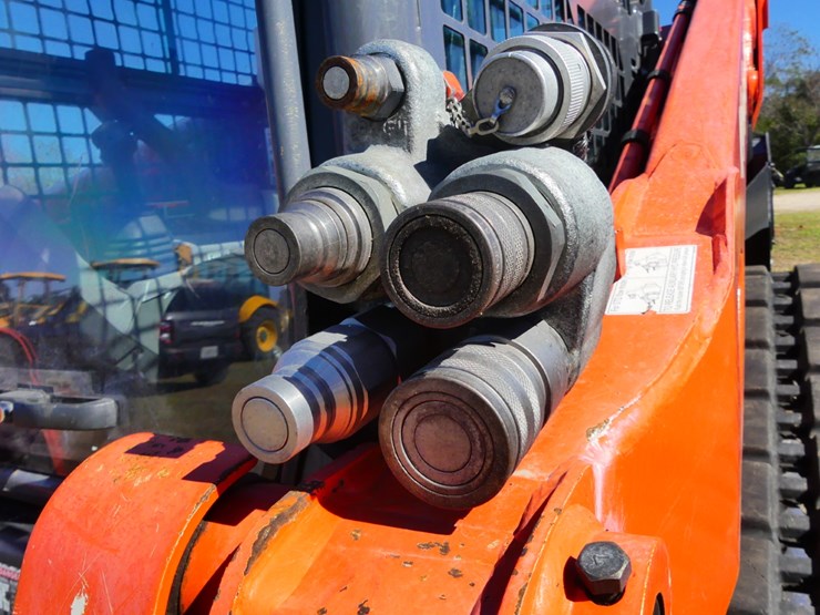 2021-kubota-svl97-2-image-11