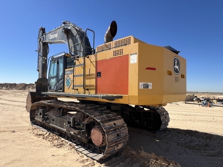 2019-deere-670g-lc-image-3