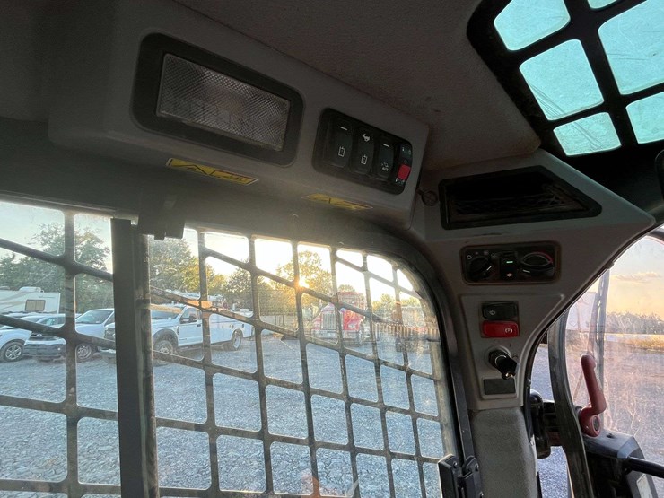 2020-caterpillar-289d3-image-37