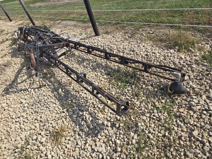 #5874-•-dempster-45'-sprayer-boom-image-4