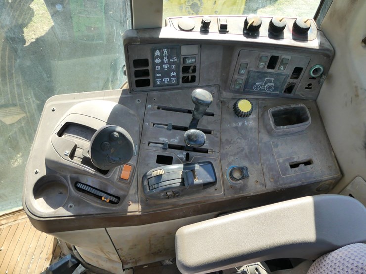 2005-john-deere-7420-image-11