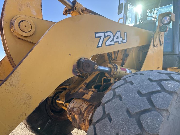 deere-724j-image-22