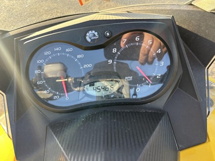 #68-•-2009-ski-doo-mxz-adrenaline-600-ho-etec-snowmobile-image-14