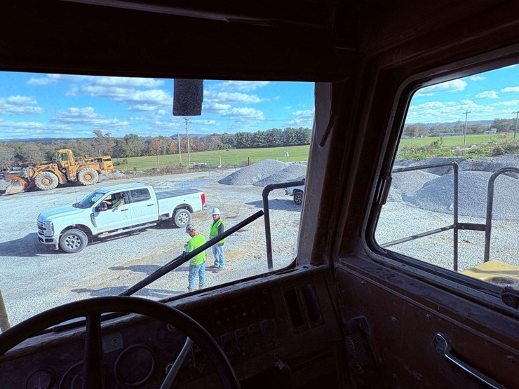 1993-caterpillar-773b-image-50