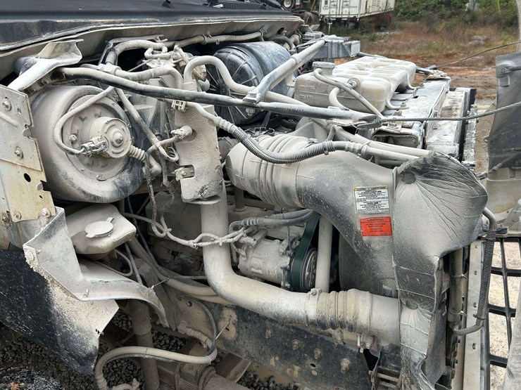 2000-ford-f650-image-16