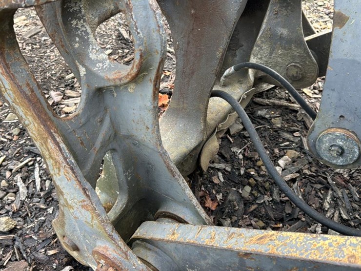 2005-volvo-l90e-image-13