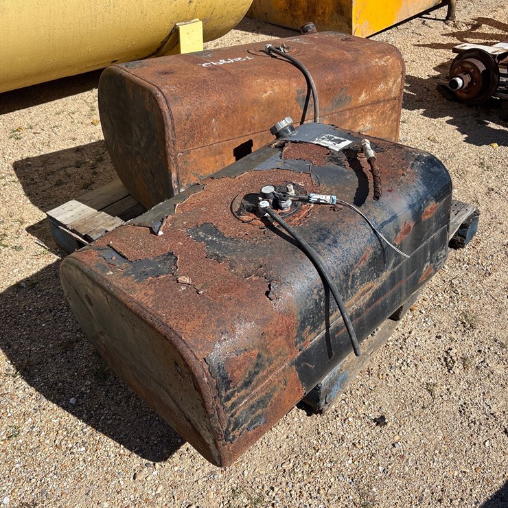#24892 • 2 FUEL TANKS