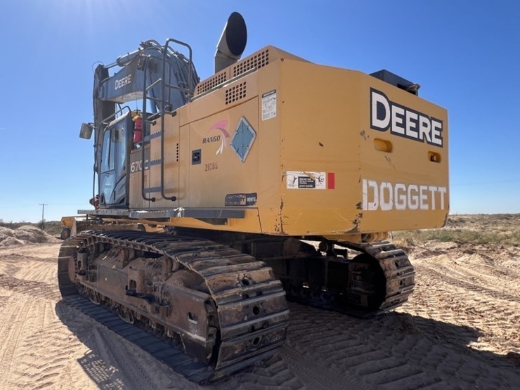 2019-deere-670g-lc-image-3