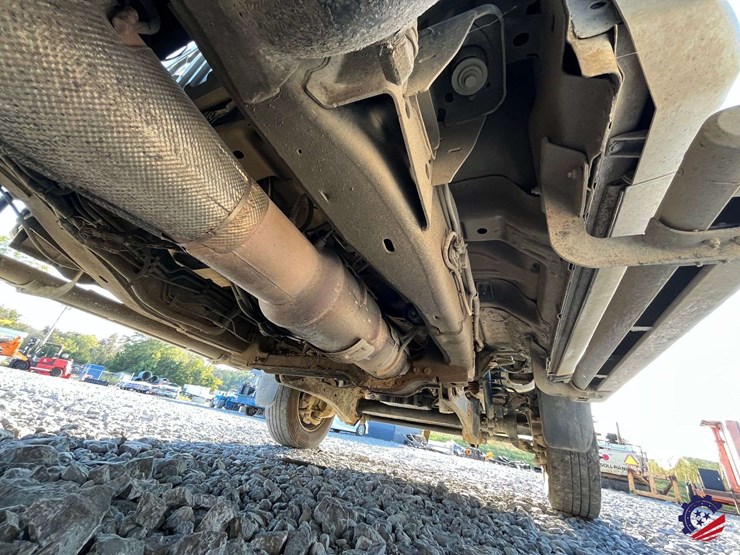 2017-ford-f550-xl-image-54