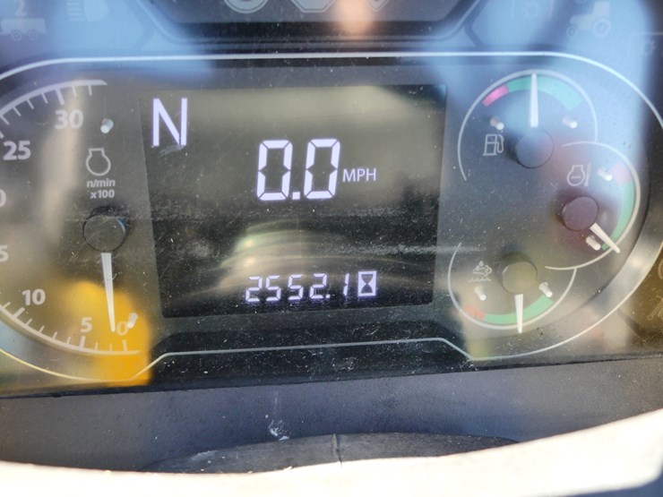 2023-john-deere-5105m-image-14