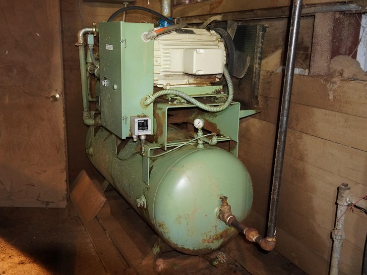 #139-•-twistair-air-compressor-image-1