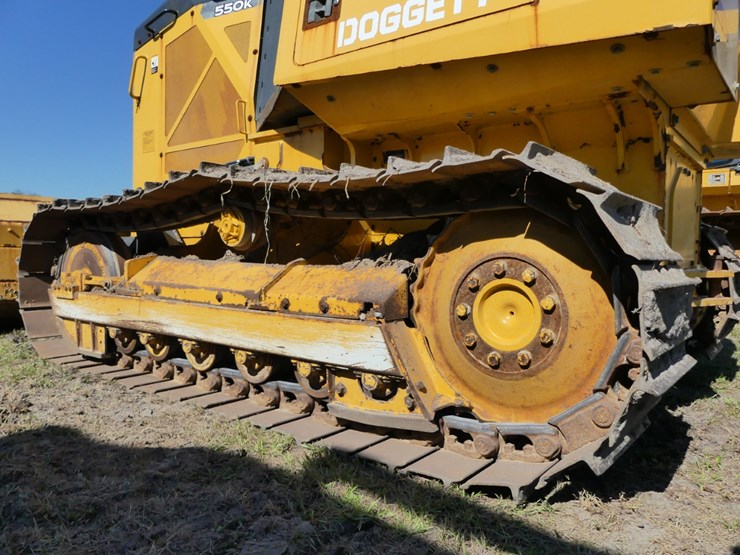 2019-deere-550k-image-6