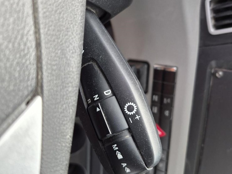 2018-freightliner-cascadia-116-image-22