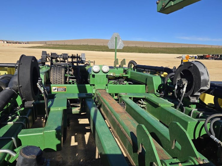 2025-john-deere-1780-image-24