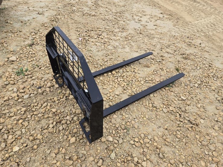 #5917-•-new-60"-skid-steer-pallet-forks-image-5
