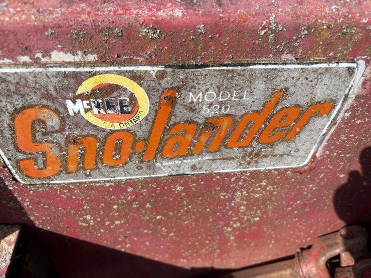 mckee-snowblower-image-6