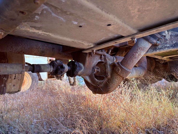 freightliner-t/a-water-truck-image-23
