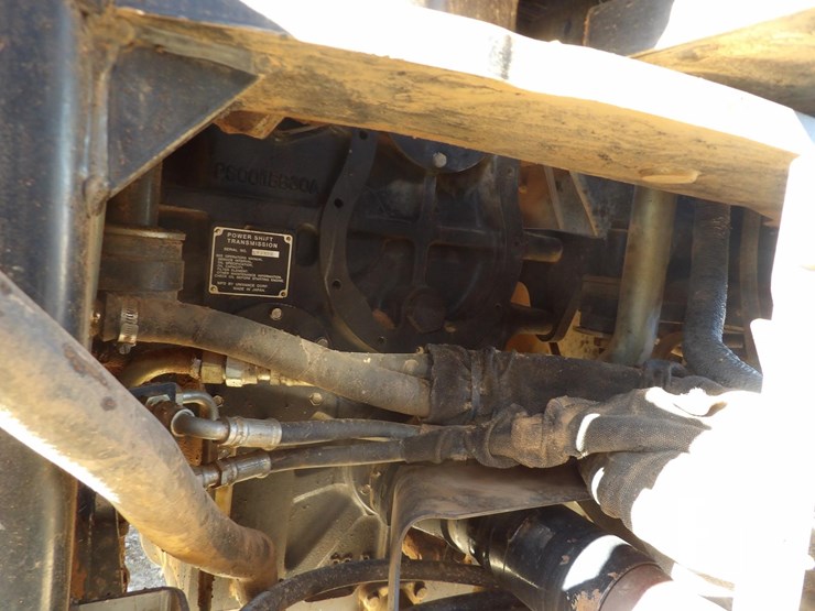 new-holland-t9040-image-11