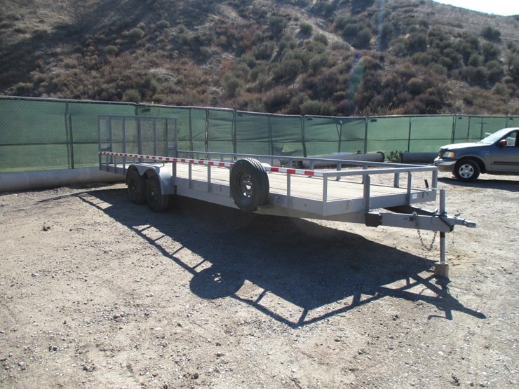 2023-utility-flatbed-image-2