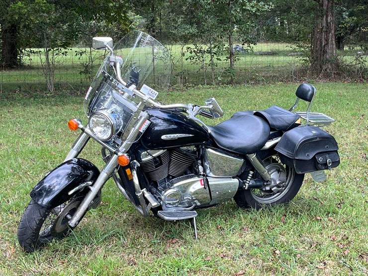 1998-honda-vt1100c3-shadow-aero-motorcycle-image-1