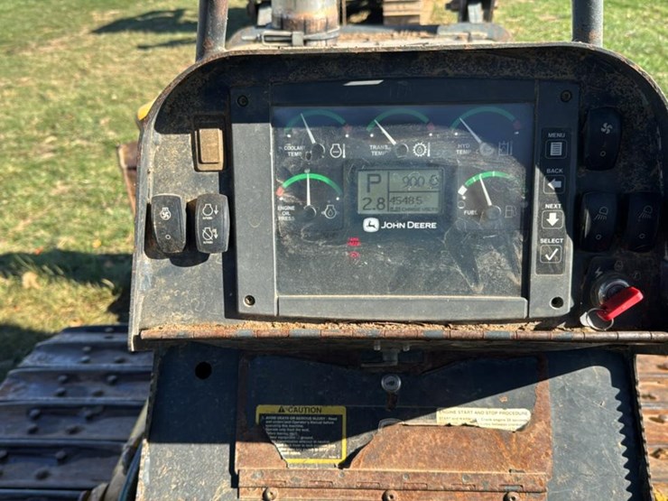 2008-deere-750j-xlt-image-41