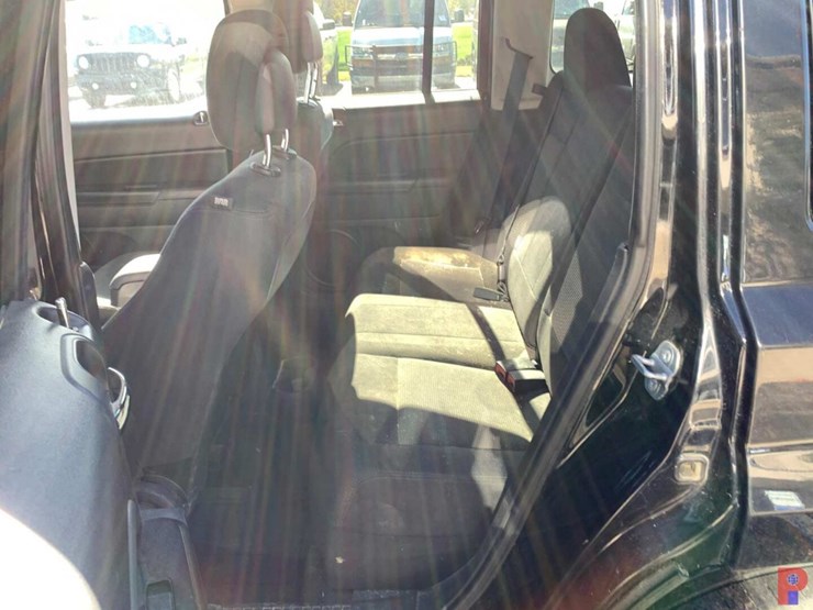 2014-jeep-patriot-image-8