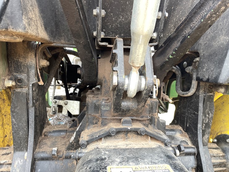 john-deere-3032e-image-31