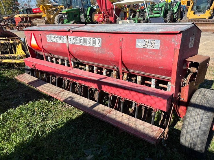 massey-ferguson-33-image-3