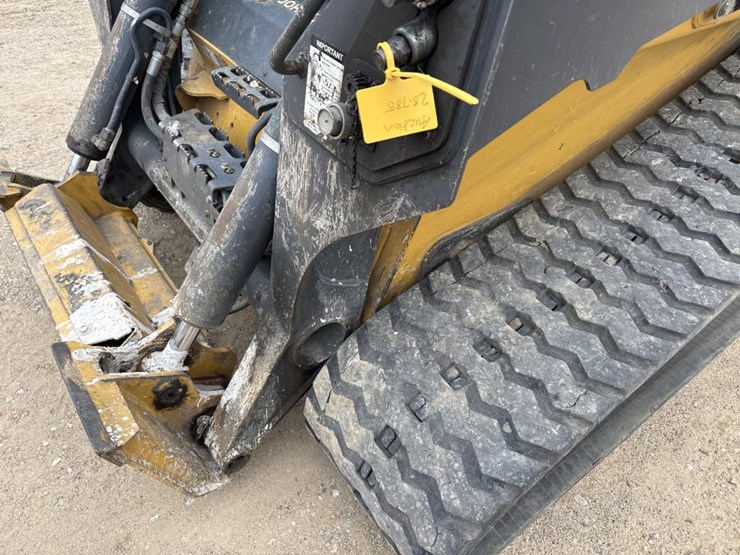2019-deere-331g-image-9