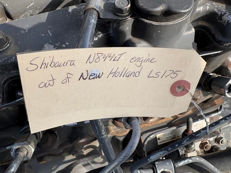 new-holland-l175-image-7