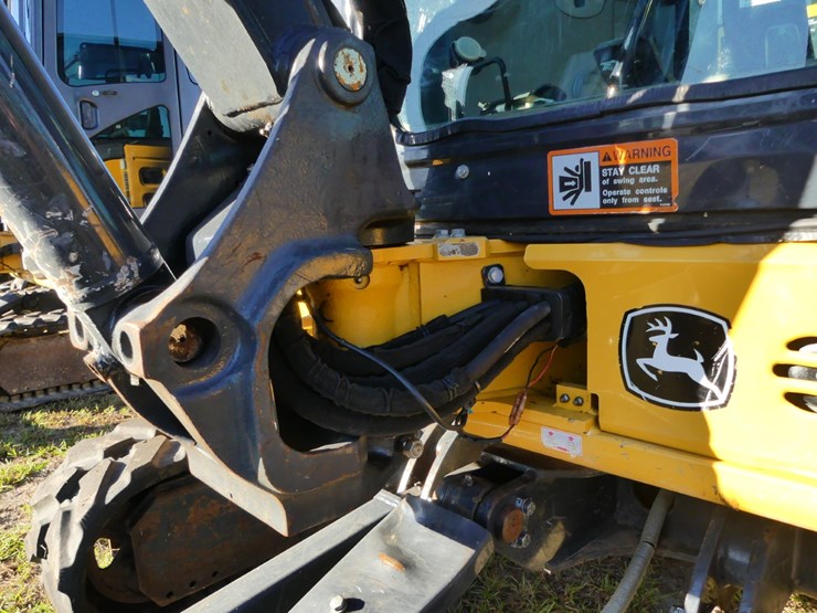 2022-deere-35g-image-12