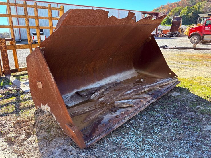 smooth-bucket-attachment-image-4