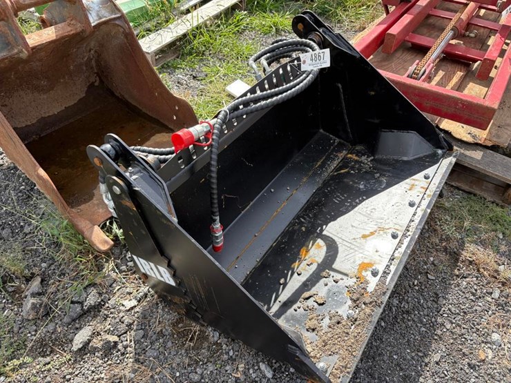 mini-quick-attach-4-in-1-bucket-image-2