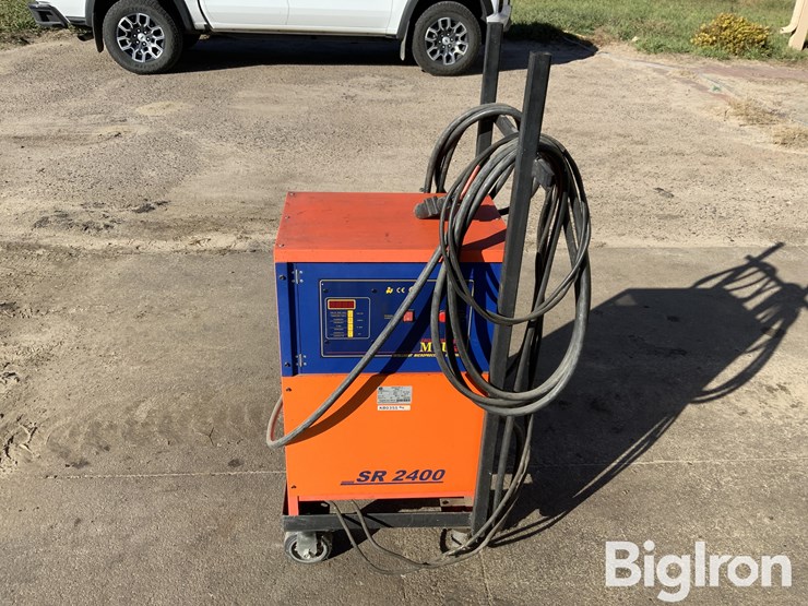 eagletronic-sr2400-mtl-forklift-battery-charger-image-2