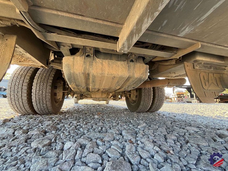 2017-ford-f550-xl-image-35