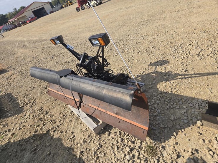 #5879-•-western-v-plow-w/-quick-attach-image-1