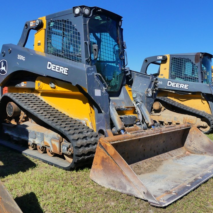 2021 DEERE 331G