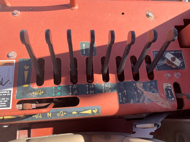 ditch-witch-7610-image-18