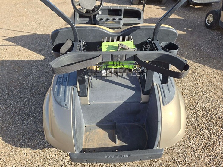 2017-e-z-go-txt-elite-lithium-golf-cart-image-9