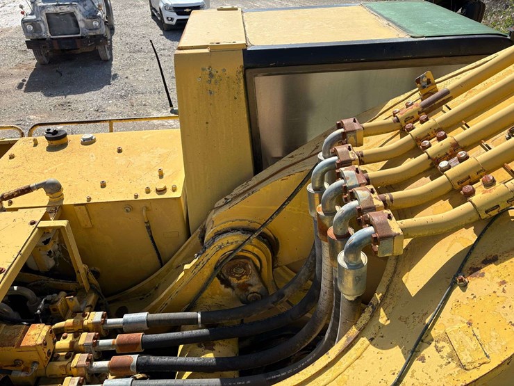 1998-caterpillar-375l-image-36