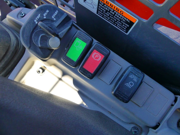 2023-kubota-svl97-2-image-16