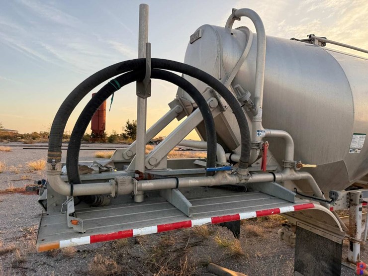 2017-heil-trailer-image-14