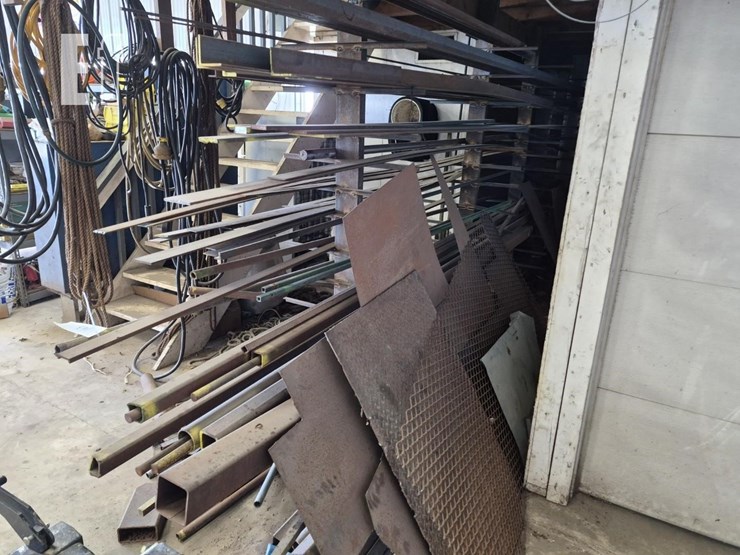 contents-of-rack-metal-image-4